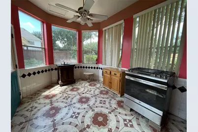 1951 Lake Winds Drive, Missouri City, TX 77459 - Photo 7