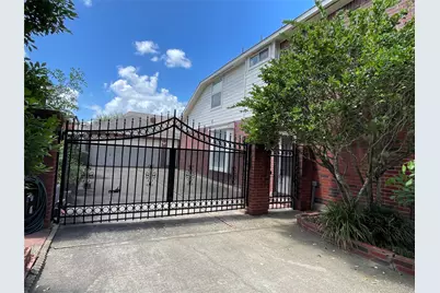 1951 Lake Winds Drive, Missouri City, TX 77459 - Photo 3