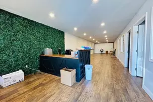 933 Clubside Dr, East Bernard, TX 77435 - Photo 3