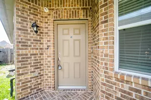 14215 Campo Vista Dr, Houston, TX 77083 - Photo 5