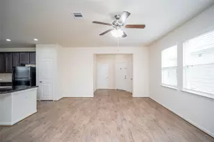 14215 Campo Vista Dr, Houston, TX 77083 - Photo 9