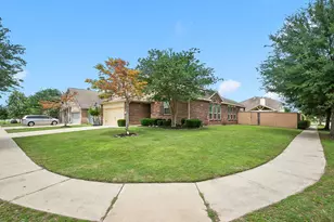 101 Long Meadow Ct, Clute, TX 77531 - Photo 3