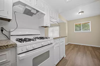 10323 Sweetbrook Drive, Houston, TX 77038 - Photo 11