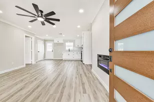 5527 Lakefield Dr, Houston, TX 77033 - Photo 3