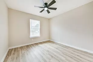 5527 Lakefield Dr, Houston, TX 77033 - Photo 23