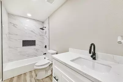 5527 Lakefield Drive, Houston, TX 77033 - Photo 23