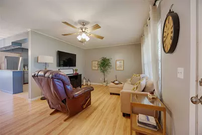 207 River Street, Hallettsville, TX 77964 - Photo 5