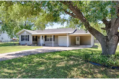 207 River Street, Hallettsville, TX 77964 - Photo 1