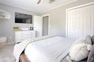 207 River St, Hallettsville, TX 77964 - Photo 17