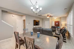 6882 Dogwood Cliff Ln, League City, TX 77539 - Photo 9