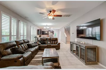 6882 Dogwood Cliff Lane, League City, TX 77539 - Photo 5