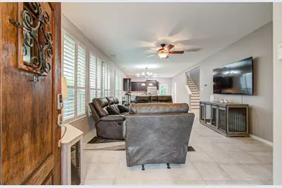 6882 Dogwood Cliff Lane, League City, TX 77539 - Photo 3