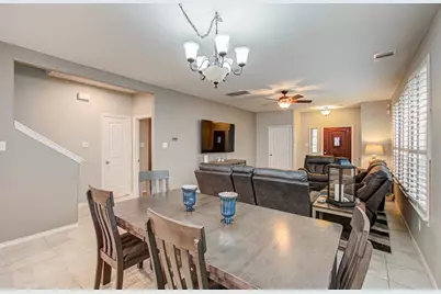 6882 Dogwood Cliff Lane, League City, TX 77539 - Photo 9