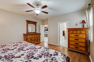 6882 Dogwood Cliff Ln, League City, TX 77539 - Photo 19