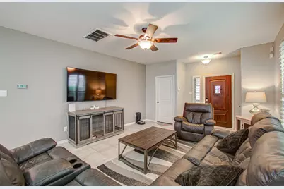 6882 Dogwood Cliff Lane, League City, TX 77539 - Photo 7