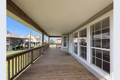 13909 Pirates Beach Boulevard, Galveston, TX 77554 - Photo 11
