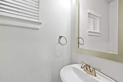 4007 Centre Valley Lane, Houston, TX 77043 - Photo 21