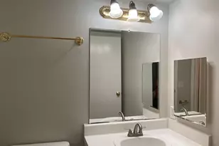 3075 Walnut Bend Ln, Houston, TX 77042 - Photo 19