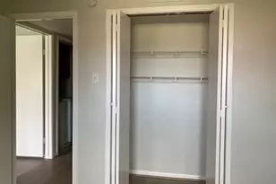 3075 Walnut Bend Ln, Houston, TX 77042 - Photo 11