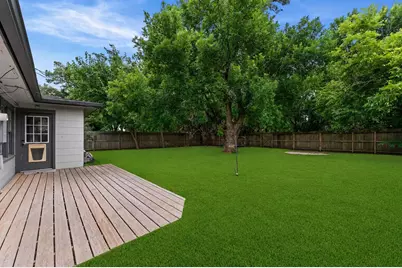 921 22nd Avenue N, Texas City, TX 77590 - Photo 17