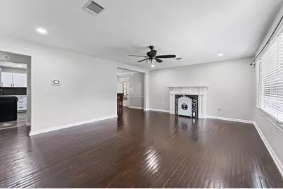 921 22nd Avenue N, Texas City, TX 77590 - Photo 3
