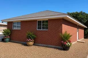 1901 Jefferson St, Mission, TX 78572 - Photo 7
