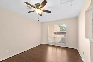 9621 Longmont Dr, Houston, TX 77063 - Photo 19