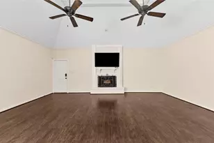 9621 Longmont Dr, Houston, TX 77063 - Photo 13