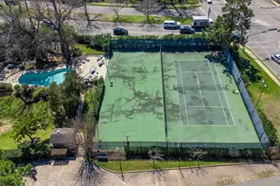 9621 Longmont Dr, Houston, TX 77063 - Photo 31