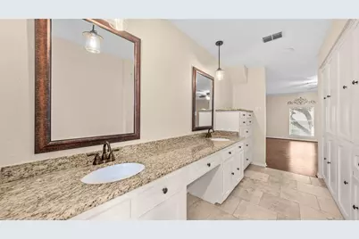 9621 Longmont Drive, Houston, TX 77063 - Photo 25