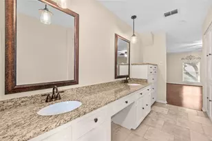 9621 Longmont Dr, Houston, TX 77063 - Photo 25