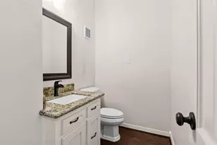 9621 Longmont Dr, Houston, TX 77063 - Photo 5