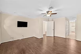 9621 Longmont Dr, Houston, TX 77063 - Photo 25