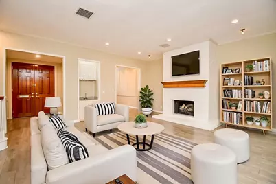 4 Bayou Pointe Drive, Houston, TX 77063 - Photo 1