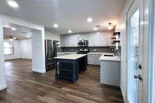 4211 Landshire Bend Dr, Houston, TX 77048 - Photo 15