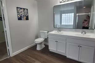 4211 Landshire Bend Dr, Houston, TX 77048 - Photo 13