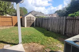 4211 Landshire Bend Dr, Houston, TX 77048 - Photo 29