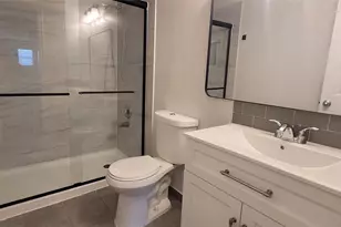 4211 Landshire Bend Dr, Houston, TX 77048 - Photo 23