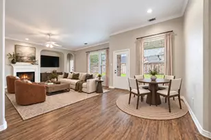 7715 Bayou Green Ln, Sugar Land, TX 77479 - Photo 9