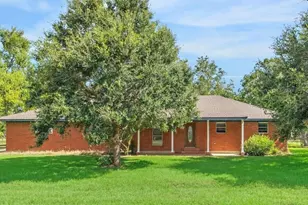 111 Chadwick, Bay City, TX 77414 - Photo 1