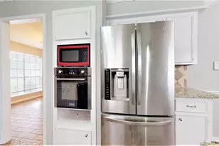 24314 Spring Mill Ln, Spring, TX 77373 - Photo 17