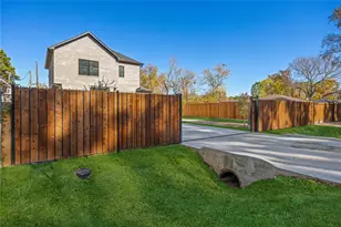 6063 Townsan Rd, Houston, TX 77396 - Photo 43