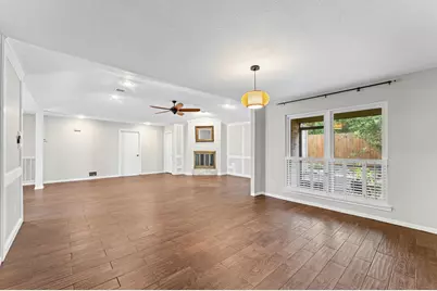 7731 Quail Meadow Drive, Houston, TX 77071 - Photo 9