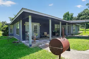 1019 Lamar St, Liberty, TX 77575 - Photo 3