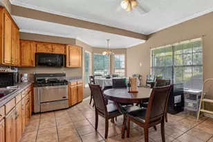 1019 Lamar St, Liberty, TX 77575 - Photo 7