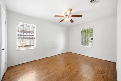 807 E 43rd Street, Houston, TX 77022 - Photo 19