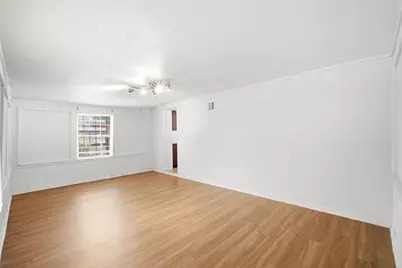 807 E 43rd Street, Houston, TX 77022 - Photo 15