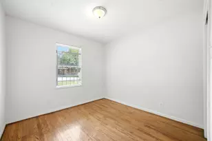 807 E 43rd St, Houston, TX 77022 - Photo 17