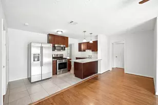 807 E 43rd St, Houston, TX 77022 - Photo 9