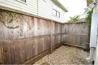 5941 South Loop E #604, Houston, TX 77033 - Photo 23